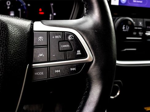 Used 2024 Toyota Grand Highlander XLE image 20