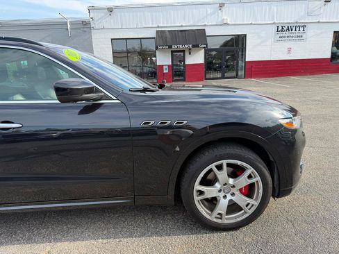Used 2017 Maserati Levante w/ Sport Package AWD/4WD image 14