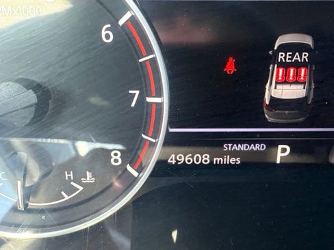 Used 2024 Nissan Rogue SV FWD image 9