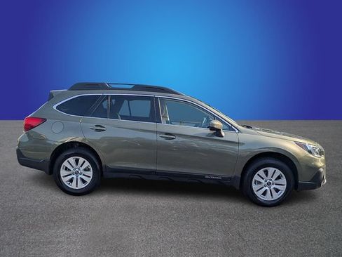 Used 2018 Subaru Outback 2.5i Premium AWD/4WD image 8