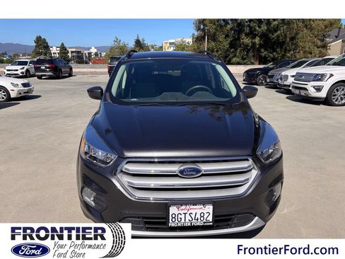 Used 2018 Ford Escape SE w/ SE Sync 3 Package FWD image 9