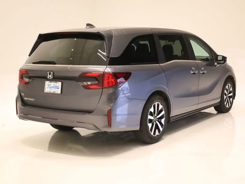 Used 2025 Honda Odyssey EX-L image 6