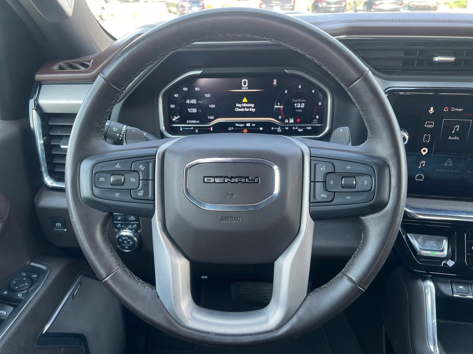 Used 2024 GMC Sierra 1500 Denali w/ Denali Reserve Package AWD/4WD image 15