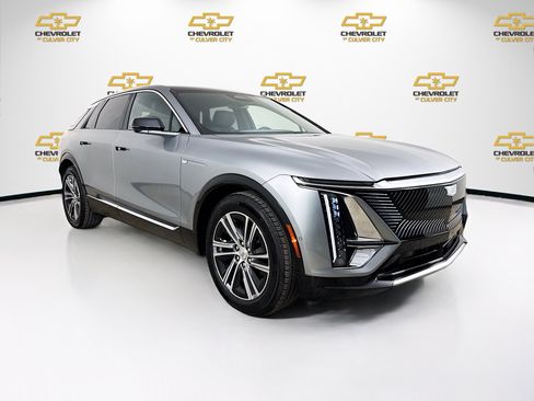Used 2025 Cadillac Lyriq Luxury image 1