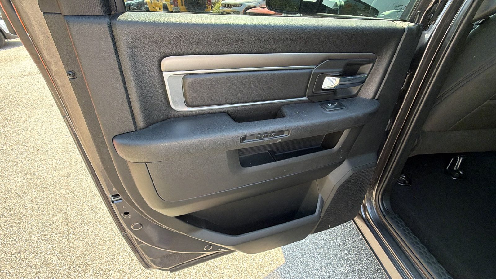 Used 2024 RAM 1500 Warlock AWD/4WD image 22