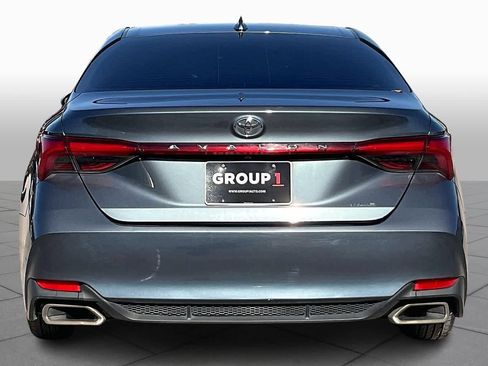 Used 2022 Toyota Avalon XLE image 5