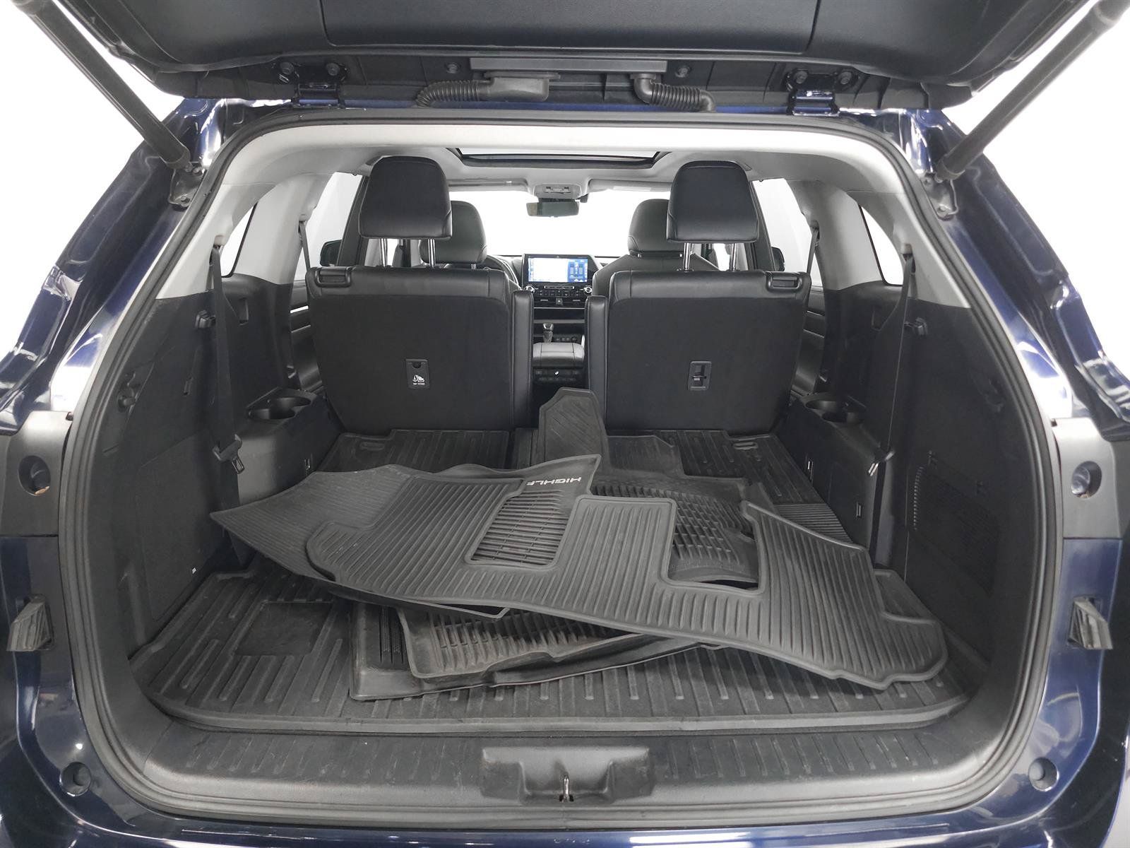 Used 2020 Toyota Highlander Platinum AWD/4WD image 12