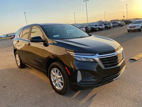 Used 2024 Chevrolet Equinox LT image 4