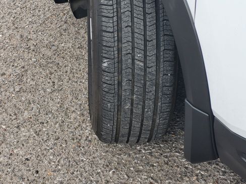 Certified 2025 Nissan Kicks S AWD/4WD image 10