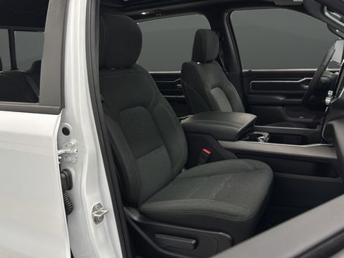 Used 2025 RAM 1500 Big Horn AWD/4WD image 24