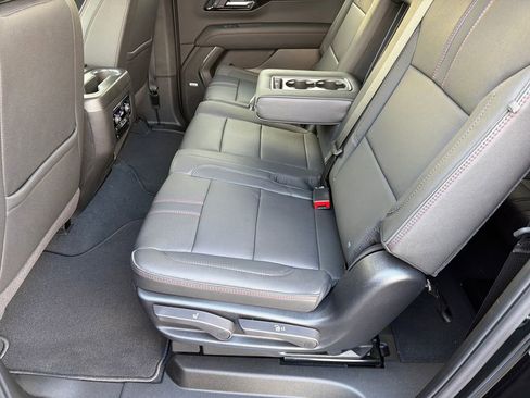 New 2026 Chevrolet Suburban RST image 24