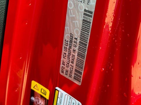 Used 2023 Jeep Wrangler Unlimited Rubicon 4xe image 35