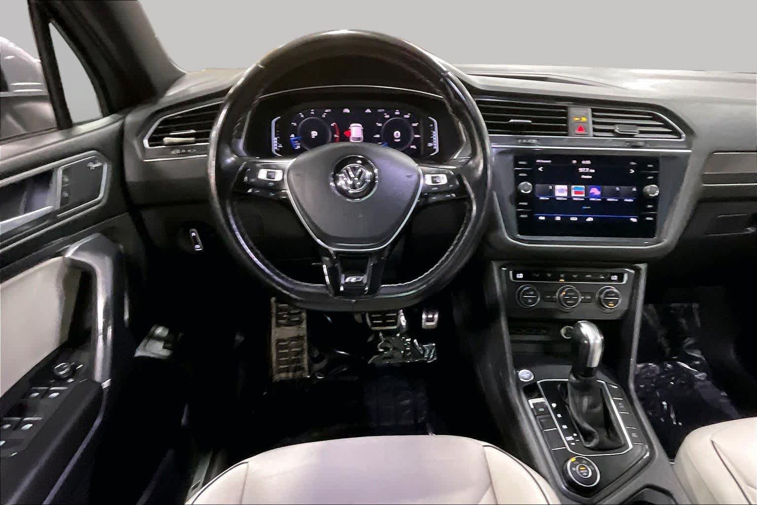 Used 2020 Volkswagen Tiguan SEL Premium R-Line AWD/4WD image 6