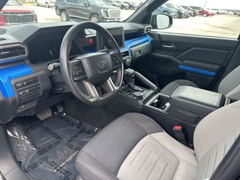 Used 2024 Toyota Tacoma TRD Off-Road image 38