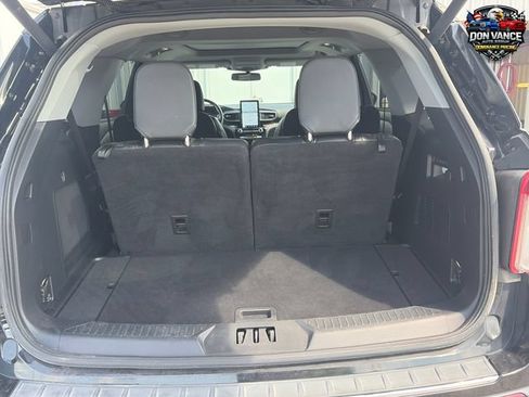 Used 2023 Ford Explorer Limited w/ Limited Technology Package RWD image 24