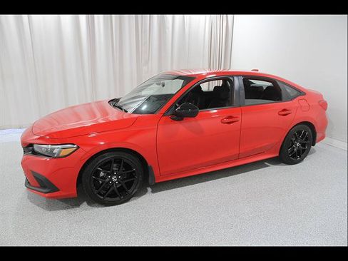 Used 2023 Honda Civic Sport image 3