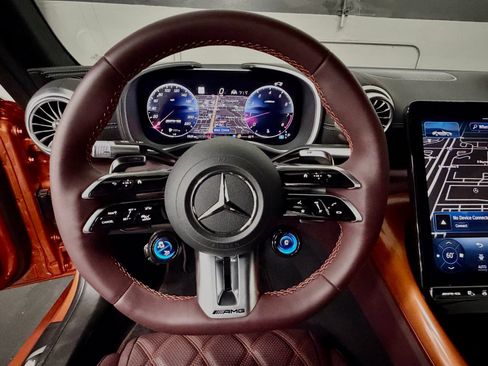 Used 2024 Mercedes-Benz SL 63 AMG 4MATIC image 29