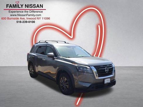 Certified 2024 Nissan Pathfinder SV AWD/4WD image 1
