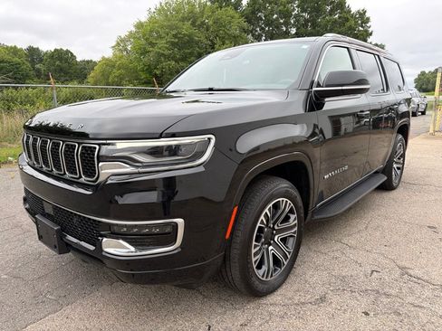Used 2023 Jeep Wagoneer 4WD Series II w/ Premium Group I image 6