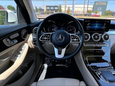 Used 2022 Mercedes-Benz GLC 300 image 7