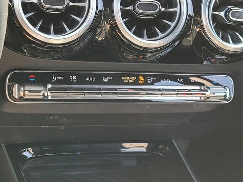 Certified 2025 Mercedes-Benz GLA 250 image 15