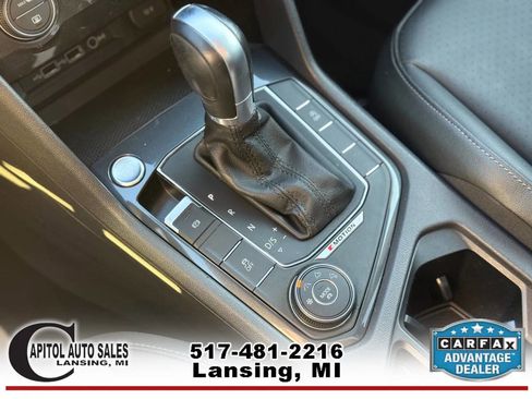 Used 2018 Volkswagen Tiguan SE w/ Panoramic Sunroof Package image 27