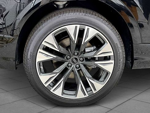 New 2026 Audi Q8 Premium Plus image 11
