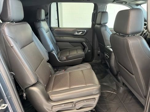 Used 2021 Chevrolet Suburban High Country AWD/4WD image 13