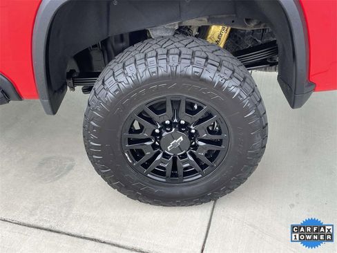Used 2024 Chevrolet Silverado 2500 ZR2 image 9