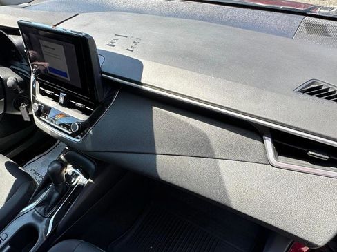 Used 2024 Toyota Corolla LE FWD image 12
