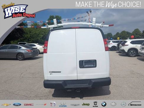 Used 2019 Chevrolet Express 2500 w/ Communications Package RWD image 4