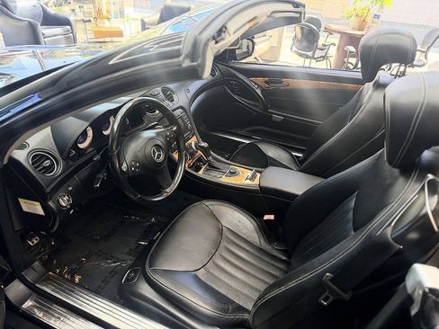 Used 2011 Mercedes-Benz SL 550 image 13