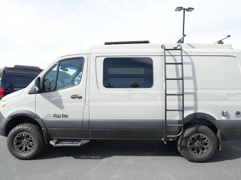 Used 2022 Mercedes-Benz Sprinter 2500 image 3