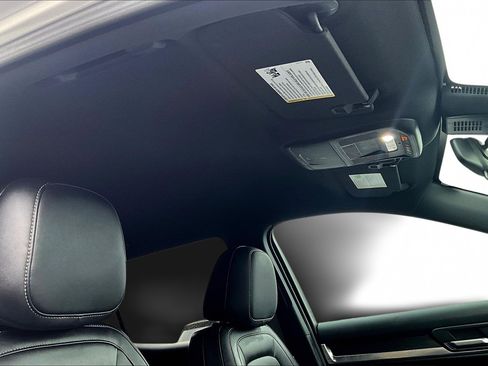 Used 2025 GMC Terrain Elevation w/ Elevation Premium Package image 19