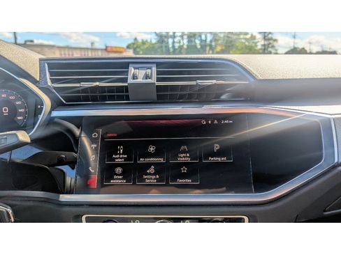 Used 2025 Audi Q3 2.0T Premium image 29