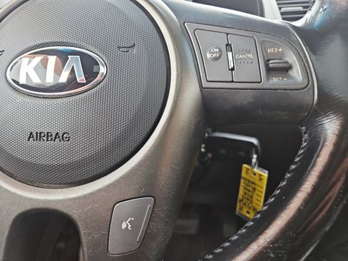 Used 2013 Kia Soul + w/ Audio Pkg image 26