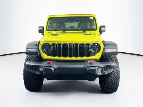 Used 2024 Jeep Wrangler Unlimited Rubicon w/ XTREMEE 35" Tire Package AWD/4WD image 2