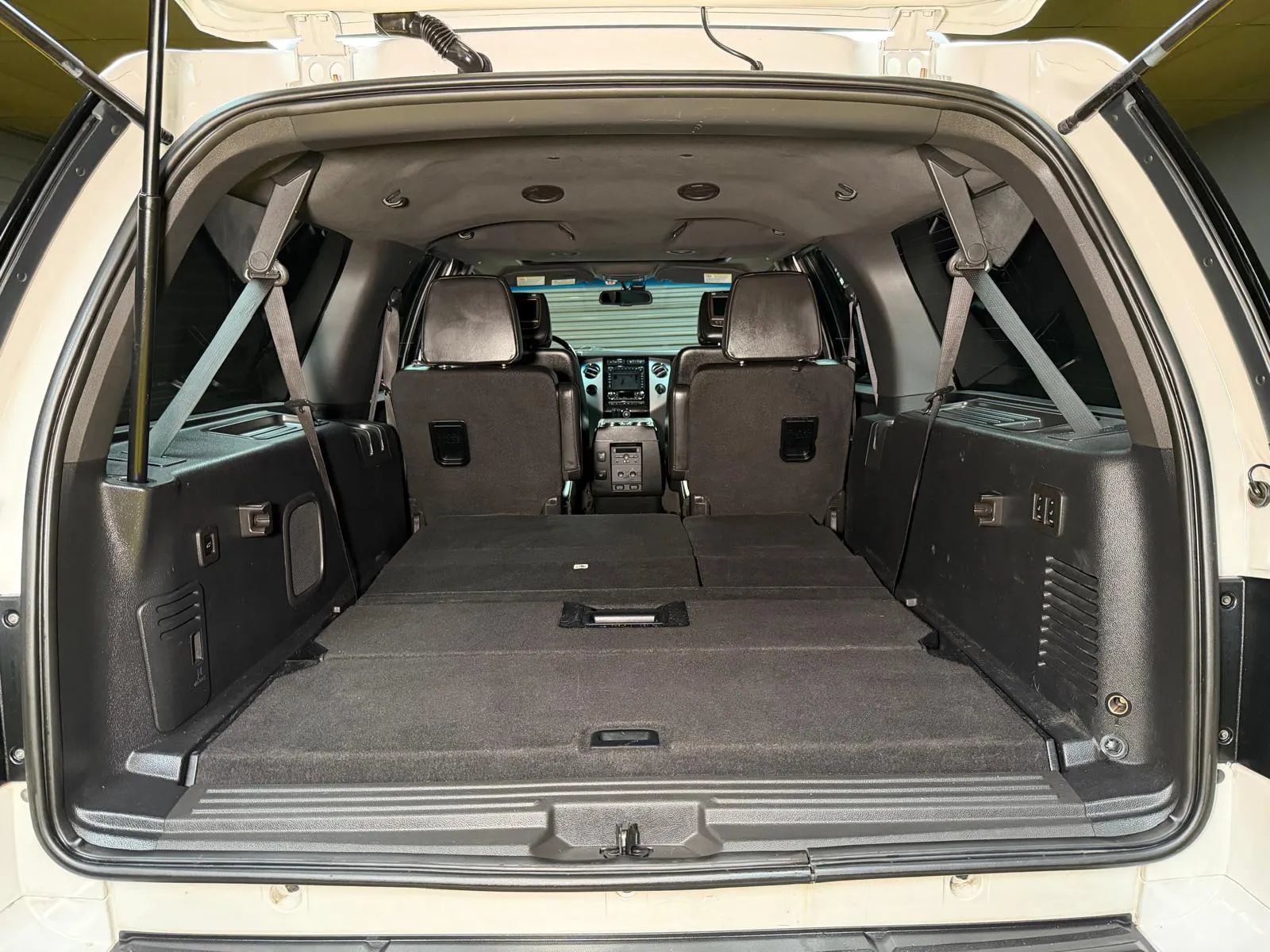 Used 2012 Ford Expedition EL Limited RWD image 24