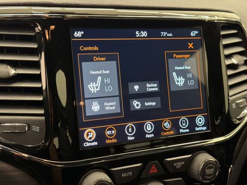 Used 2019 Jeep Grand Cherokee Altitude AWD/4WD image 23