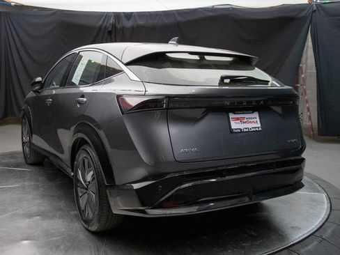 Used 2024 Nissan Ariya FWD image 10