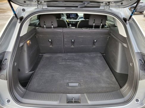 Used 2024 Chevrolet Trax LS w/ Driver Confidence Package image 12