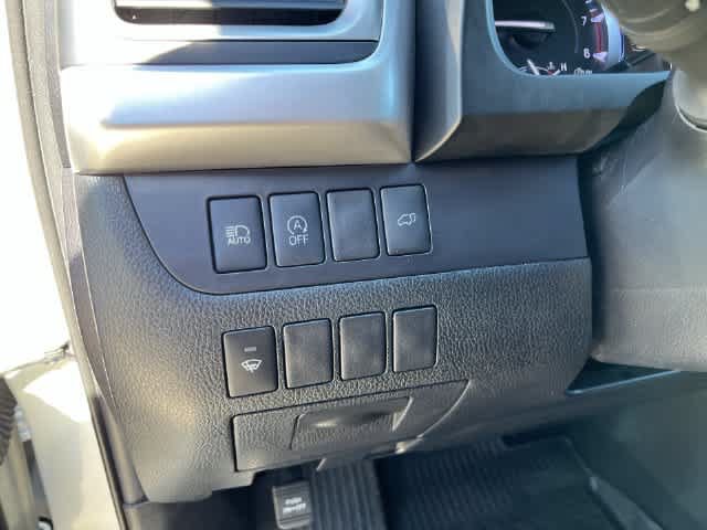 Used 2019 Toyota Highlander XLE w/ Protection Package #3 AWD/4WD image 34