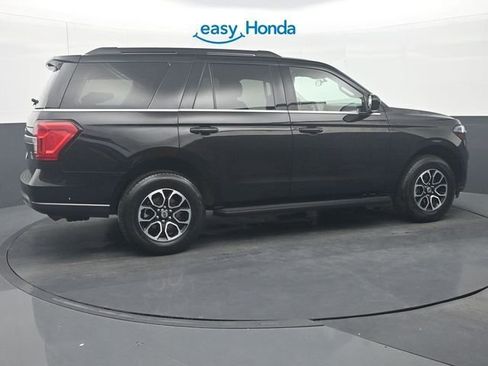Used 2024 Ford Expedition XLT image 8