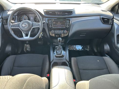 Used 2021 Nissan Rogue Sport S image 22