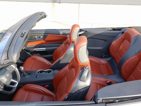 Used 2024 Ford Mustang Premium image 7