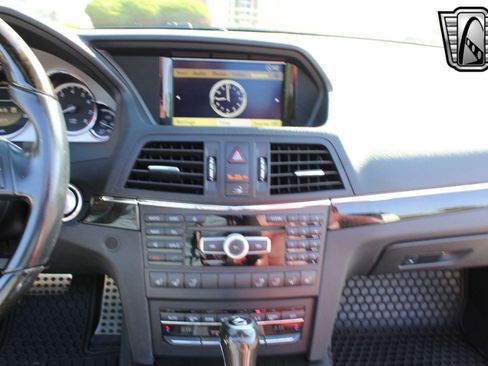 Used 2012 Mercedes-Benz E 350 Cabriolet image 24