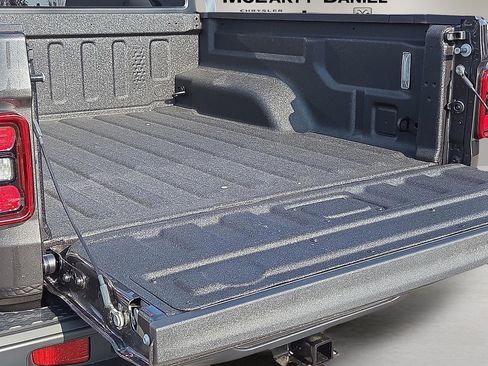 New 2026 Jeep Gladiator Willys AWD/4WD image 9