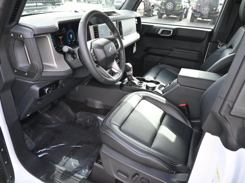 New 2026 Ford Bronco Outer Banks AWD/4WD image 17