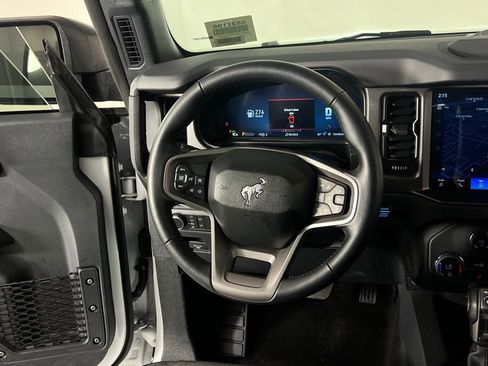 Used 2025 Ford Bronco Big Bend image 13