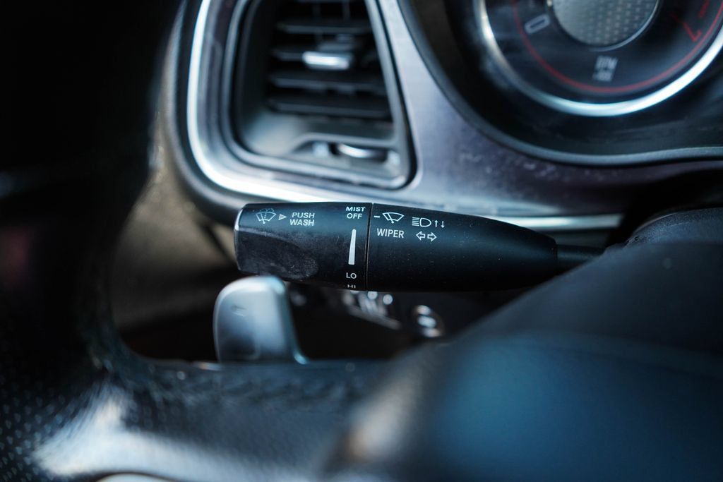 Used 2018 Dodge Challenger R/T RWD image 33